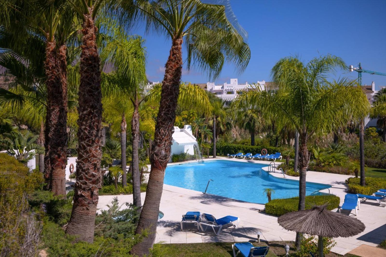 Alcazaba Lagoon Estepona Golf Apartment Exterior photo