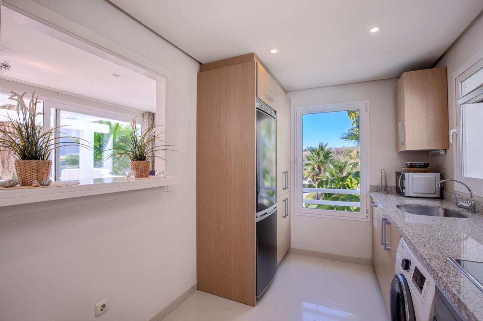 Alcazaba Lagoon Estepona Golf Apartment Exterior photo