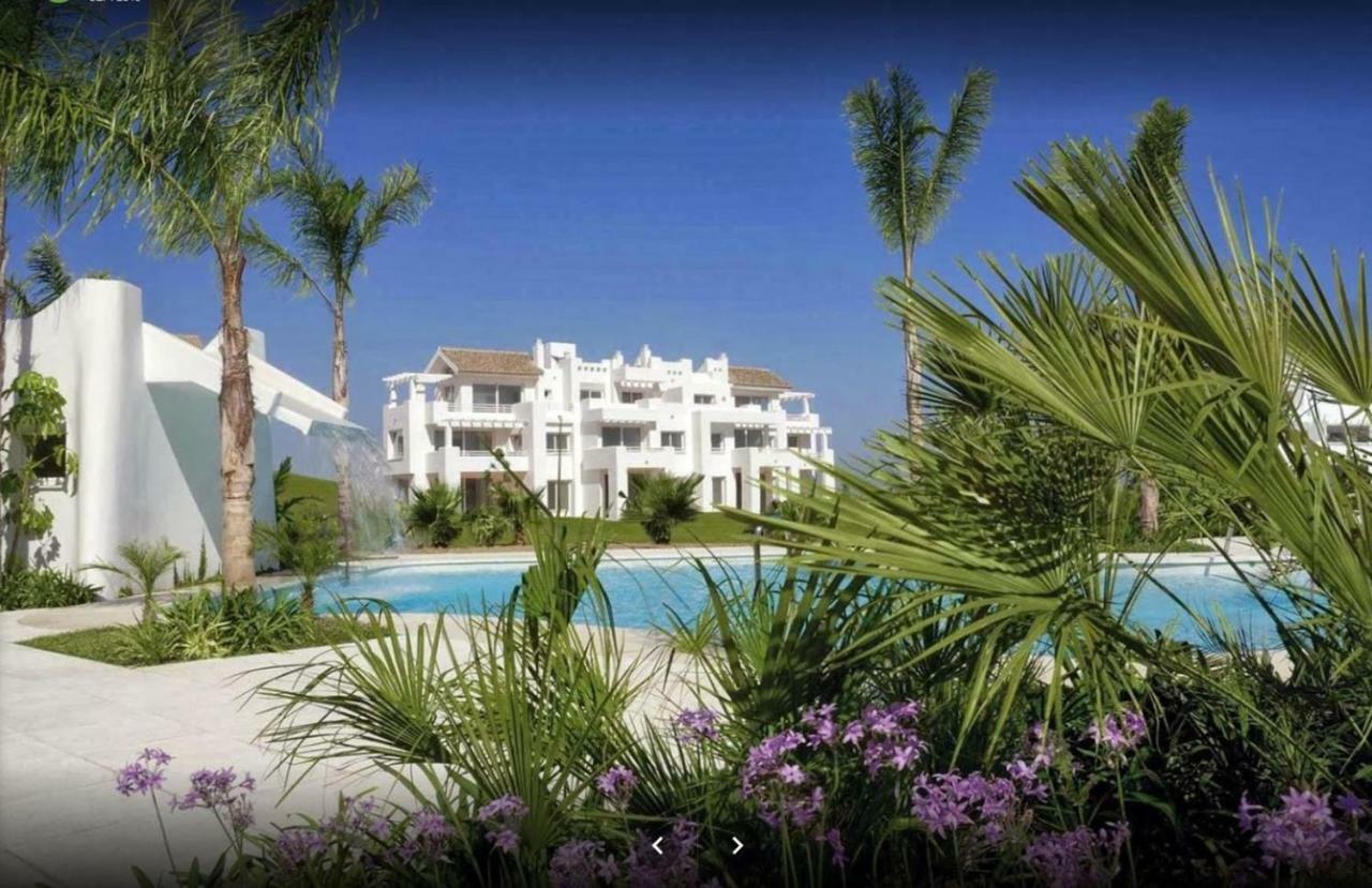 Alcazaba Lagoon Estepona Golf Apartment Exterior photo